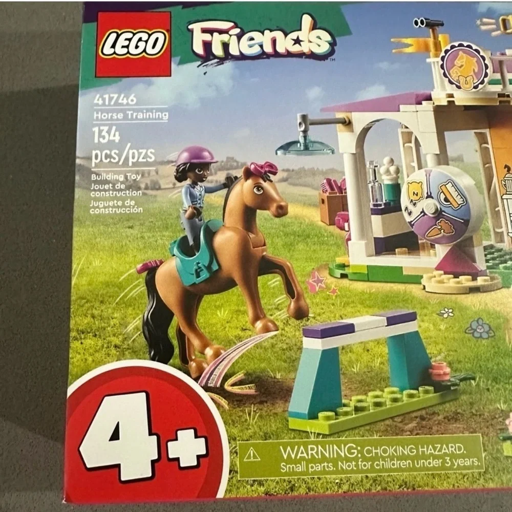 LEGO Friends 41746 Horse Training Set – New Sealed – 134 Pieces – Ages 4+